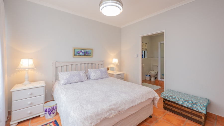 5 Bedroom Property for Sale in Struisbaai Western Cape